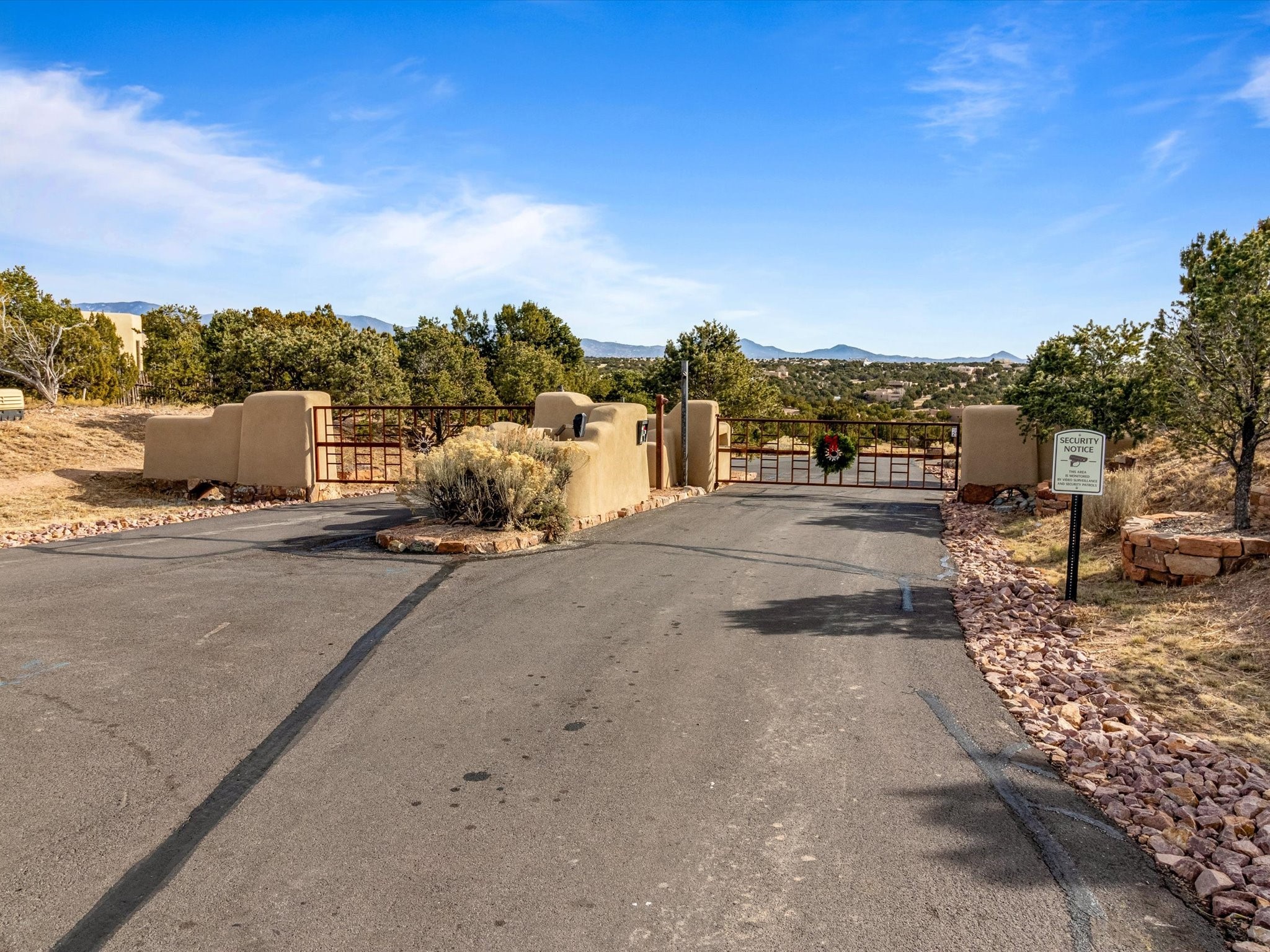 21 Arriba Circle, Santa Fe, New Mexico image 6