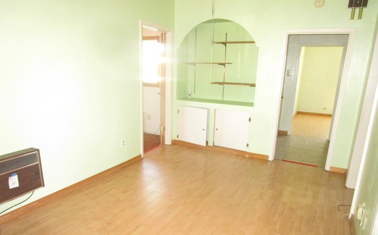 720 Tilden Ave, Las Vegas, New Mexico image 5