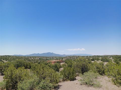 Photo of 64 Coyote Trail, Santa Fe, NM 87508 (MLS # 202502736)