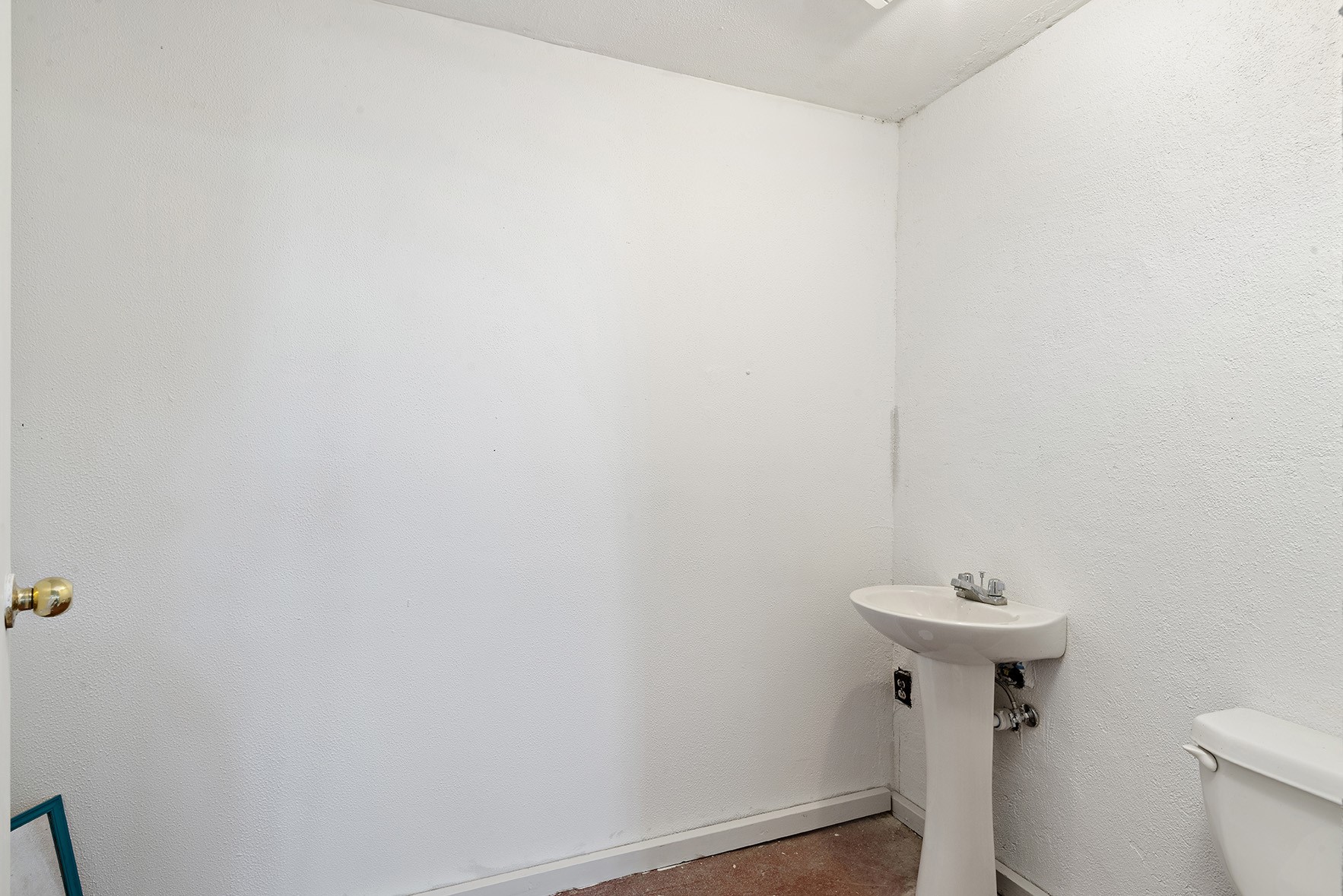 Espanola, New Mexico 87532, United States, ,Commercial,Pending,67029