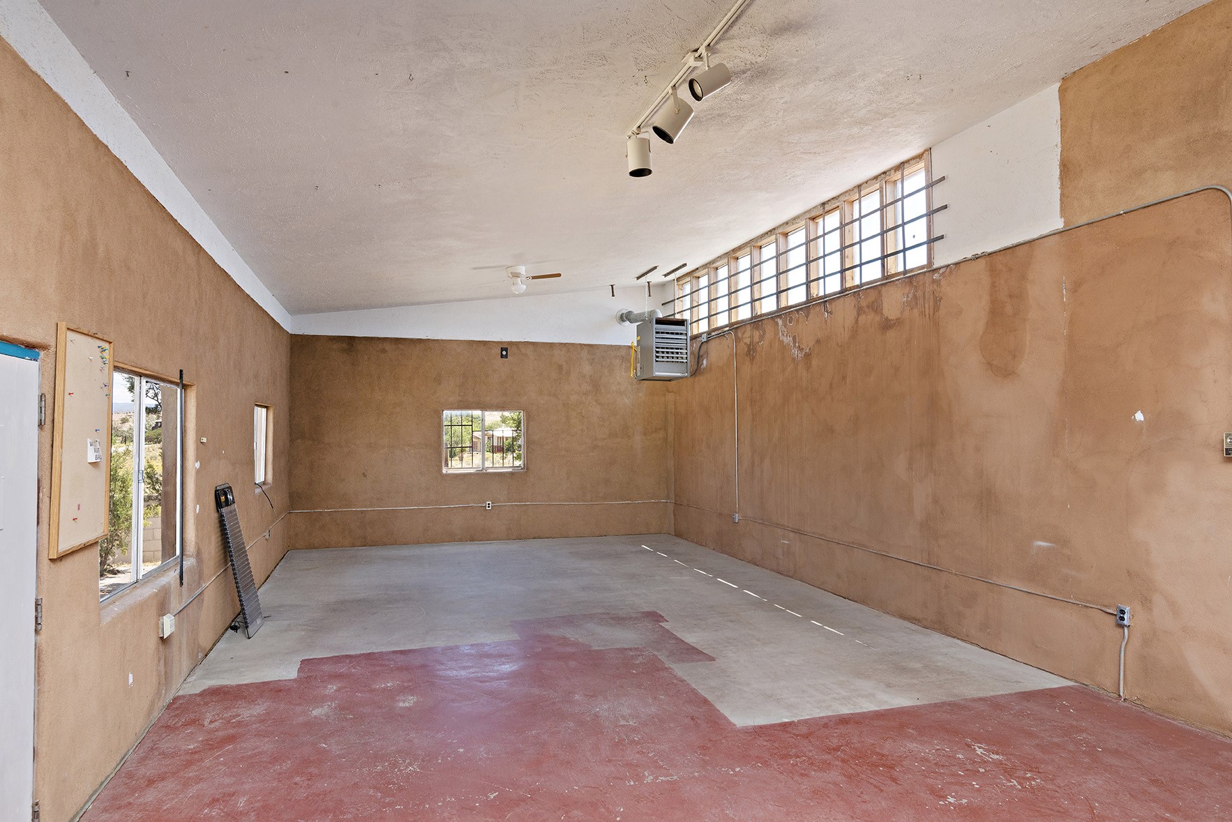 Espanola, New Mexico 87532, United States, ,Commercial,Pending,67029