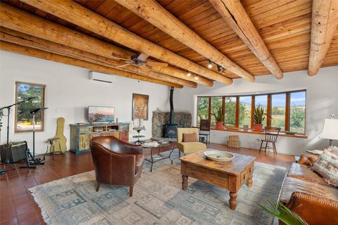 Photo of 31 Calle Cantando, Santa Fe, NM 87508 (MLS # 202504279)