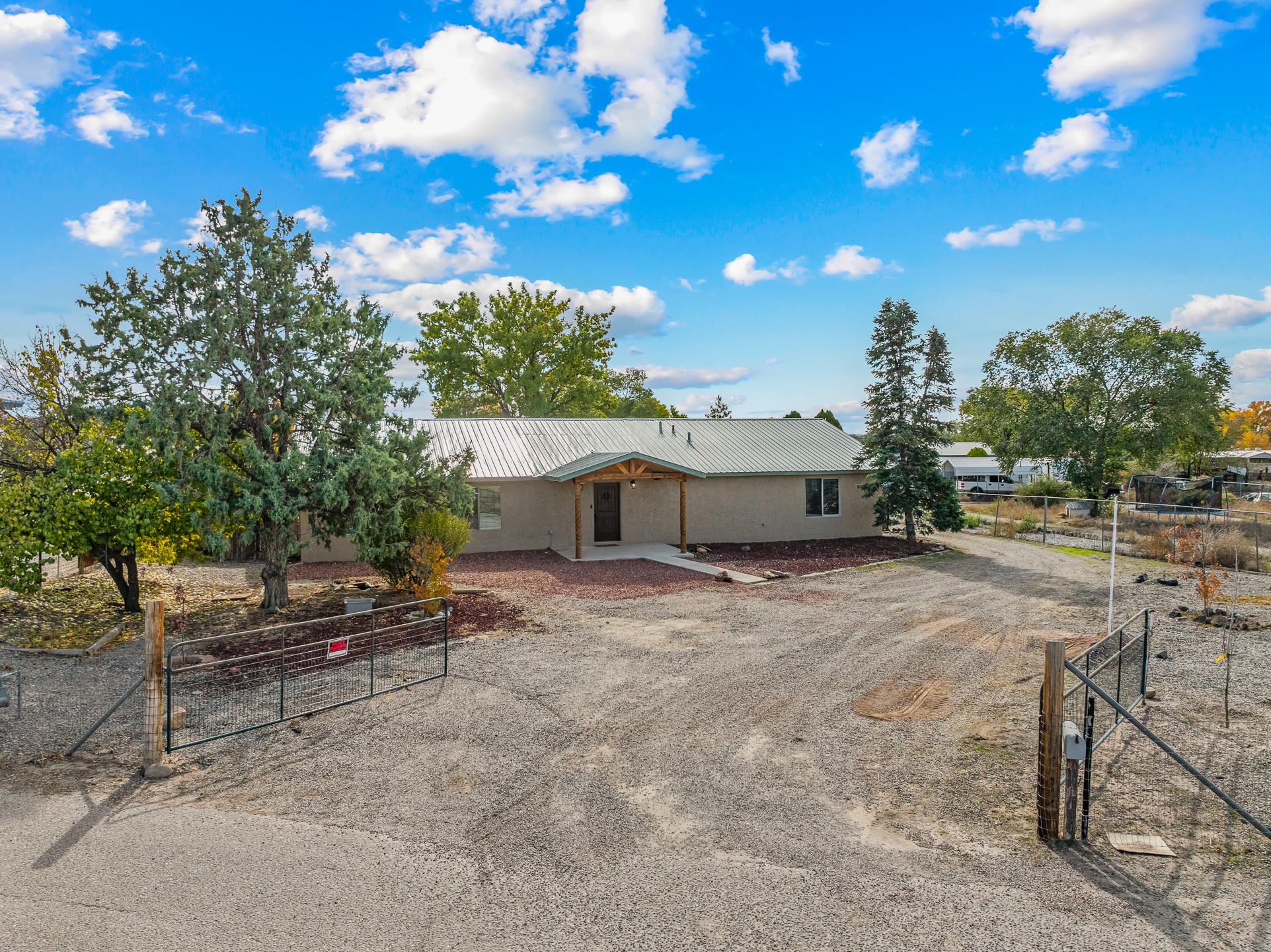 1006 Calle Chacoma Vista Vis, Espanola, New Mexico image 1