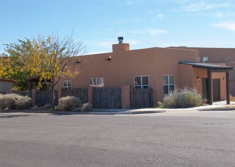 Homes For Sale - 7000 Camino Rojo<br/> Santa Fe County, Santa Fe, NM 87507