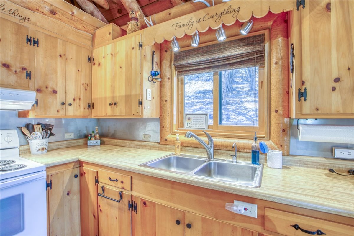 17 Bobcat Lane Ln, Los Ojos, New Mexico image 20