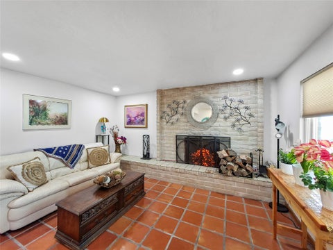 Mobile Home For Sale - 2433 Avenida De Las Estrellas<br/> Santa Fe, NM 87507
