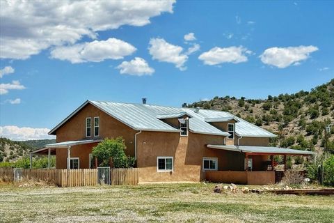 MLS: 202402822