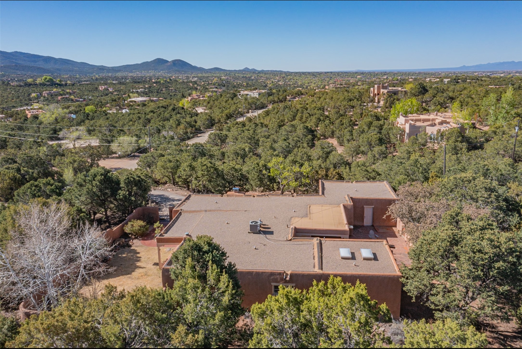 1075 Calle Largo, Santa Fe, New Mexico image 40