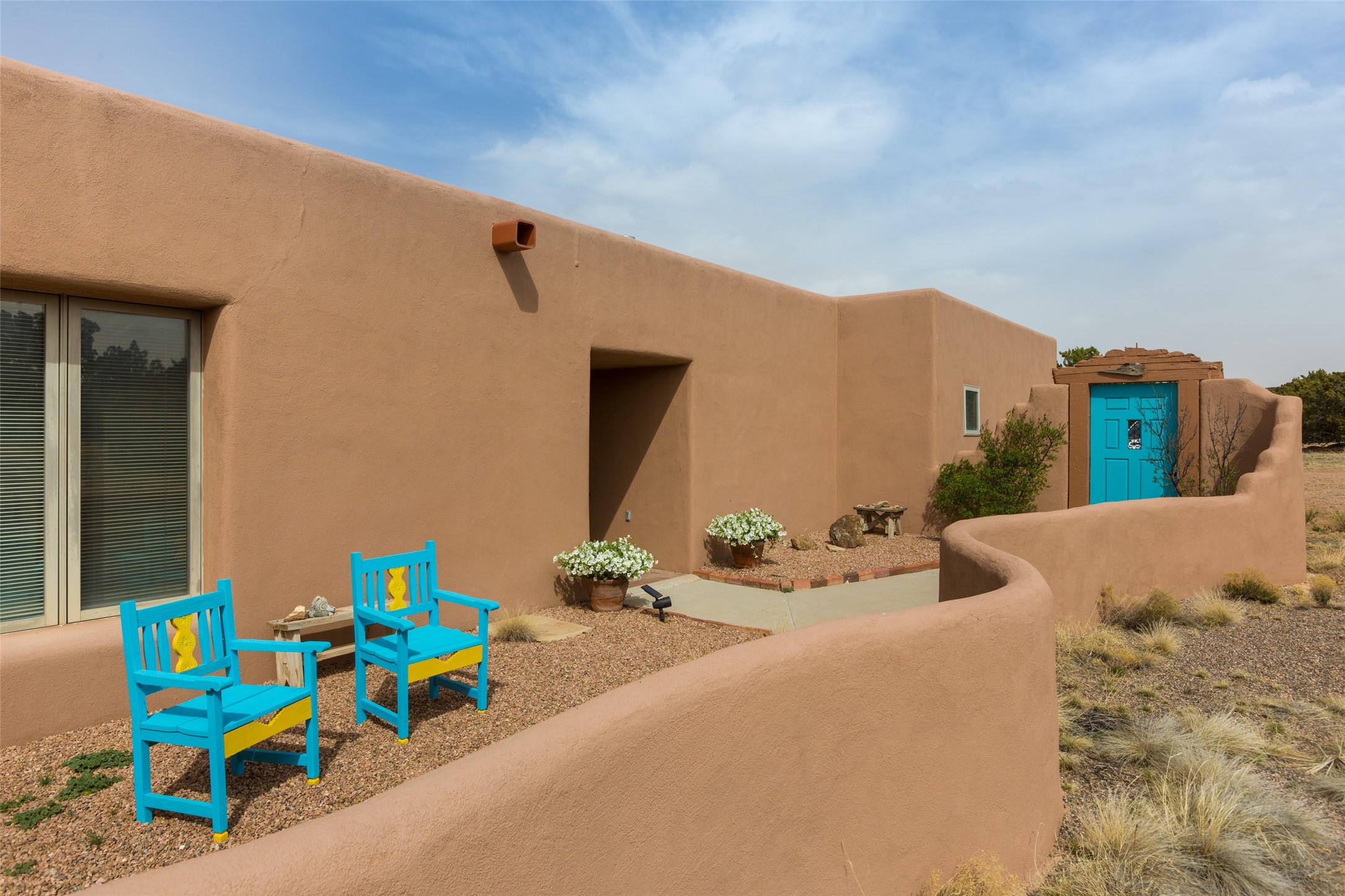 9 Tetilla Road, Santa Fe, New Mexico image 2