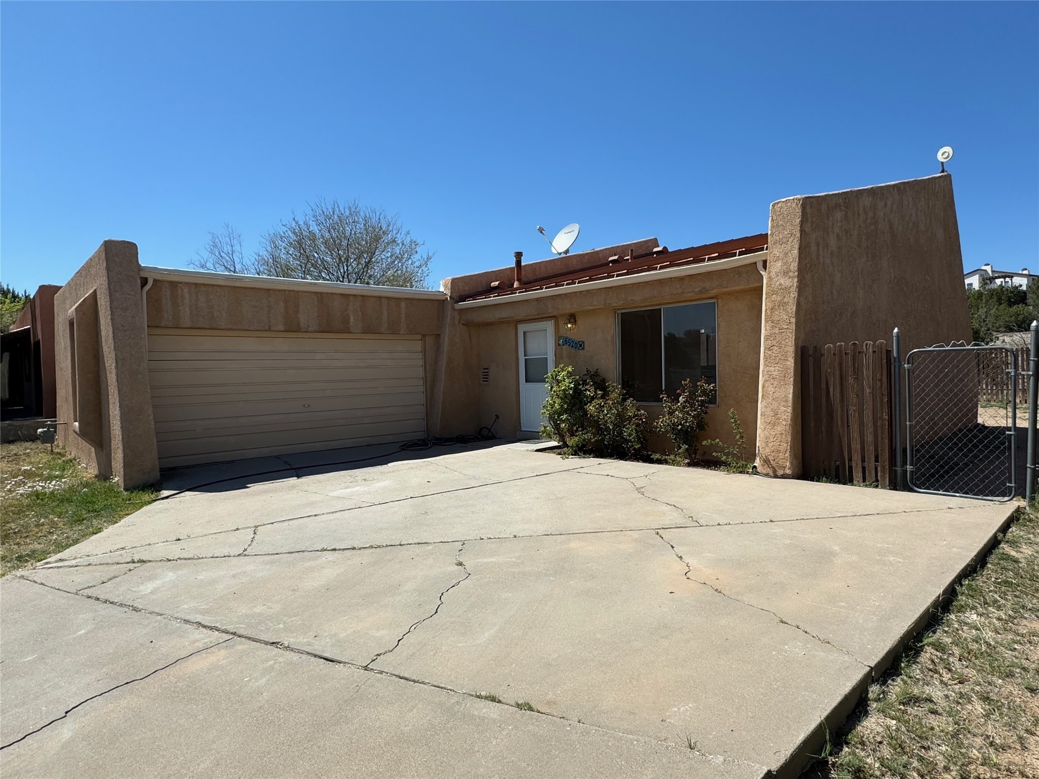 6520 Hoochaneetsa Blvd, Santa Fe, New Mexico image 1