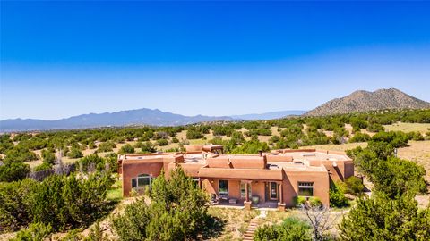 Photo of 12 Black Canyon Rd, Santa Fe, NM 87508 (MLS # 202602098)