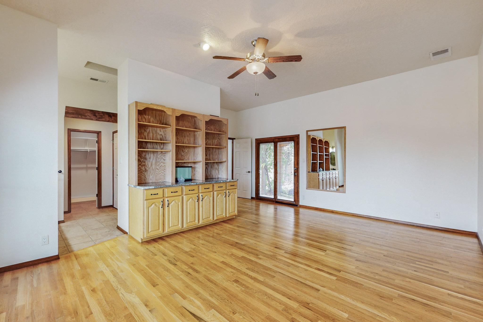 1039 W Meadowlark Lane, Corrales, New Mexico image 30