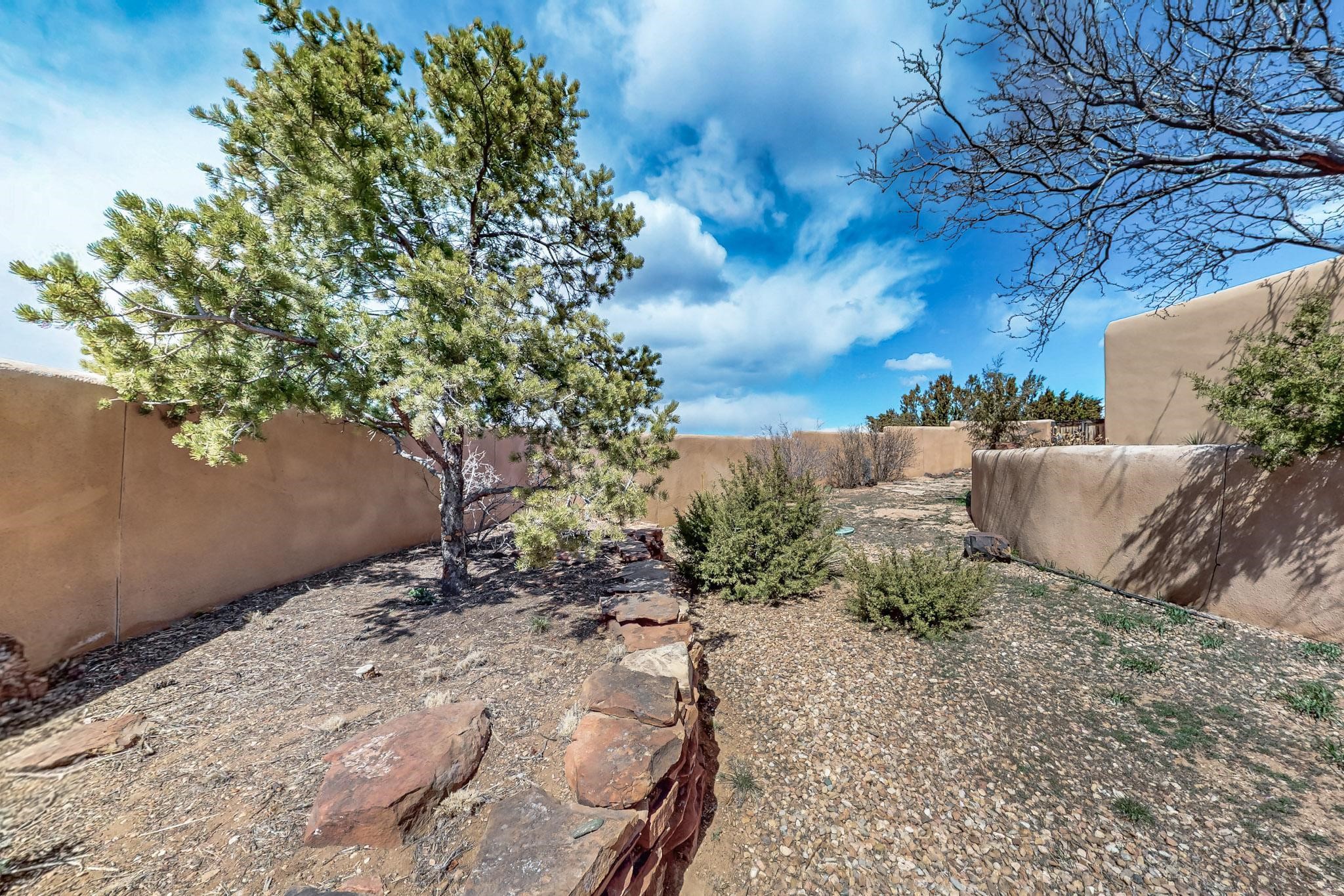 6 Monte Alto Court, Santa Fe, New Mexico image 43