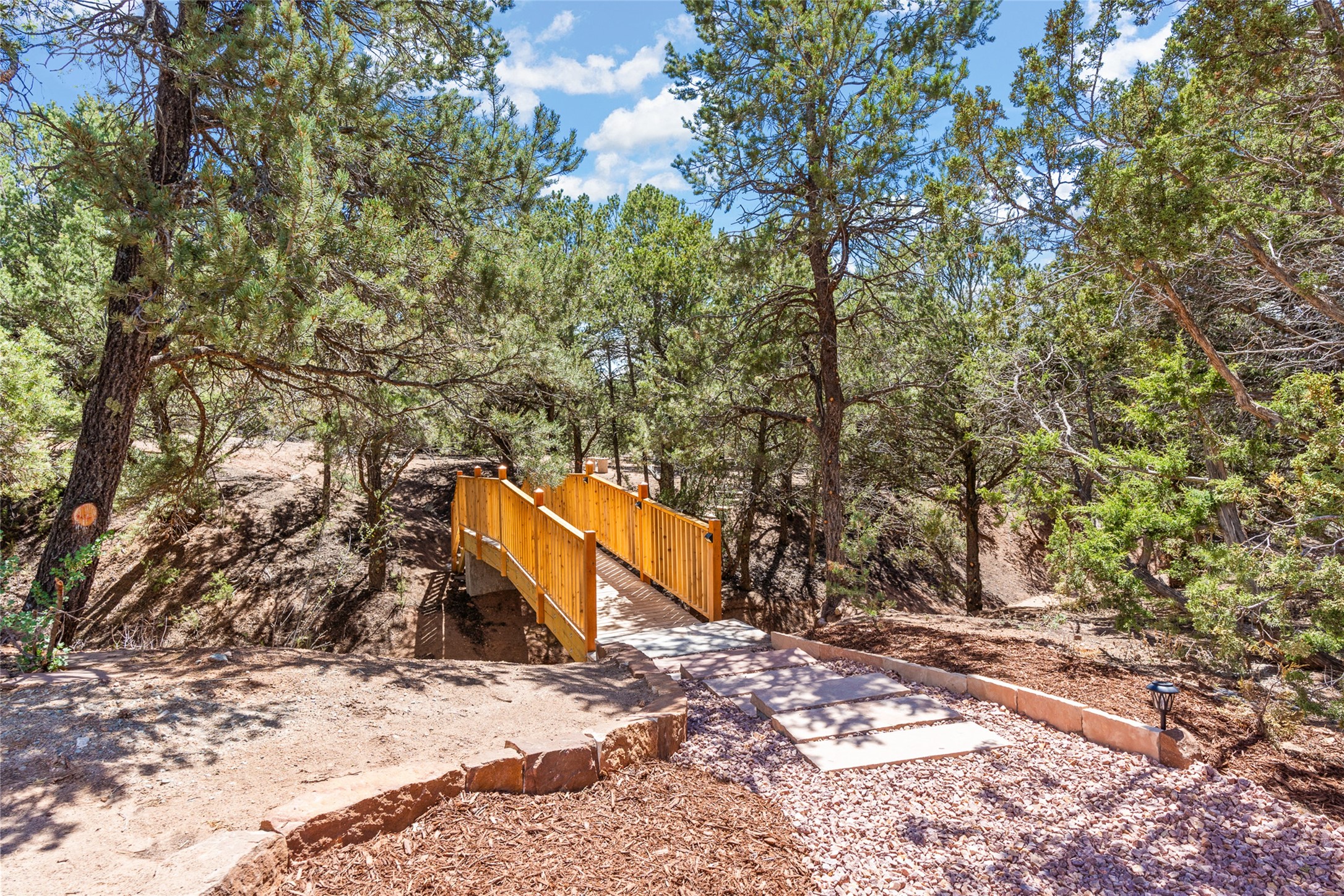 1094 Governor Dempsey Drive, Santa Fe, New Mexico image 31