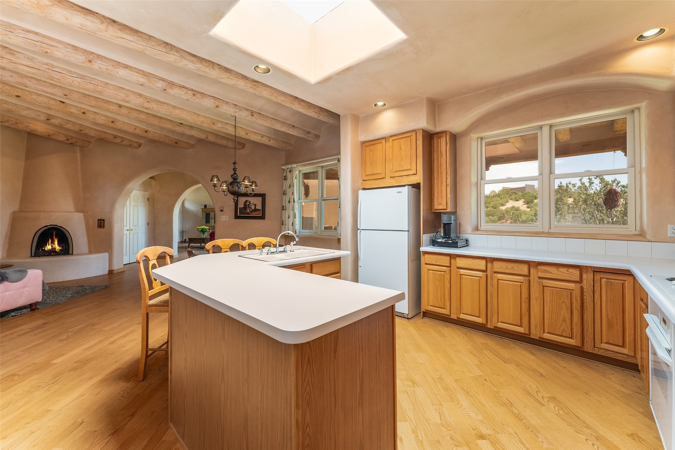 Santa Fe, New Mexico 87507, United States, 3 Bedrooms Bedrooms, ,2 BathroomsBathrooms,Residential,Pending,50588