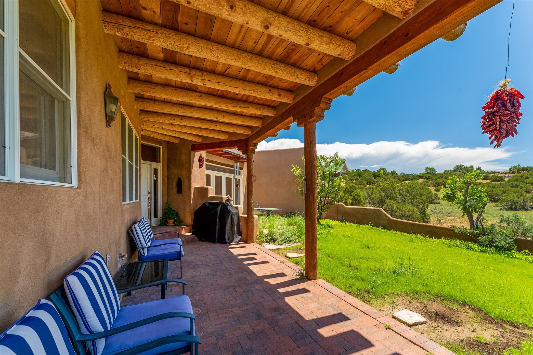 Santa Fe, New Mexico 87507, United States, 3 Bedrooms Bedrooms, ,2 BathroomsBathrooms,Residential,Pending,50588