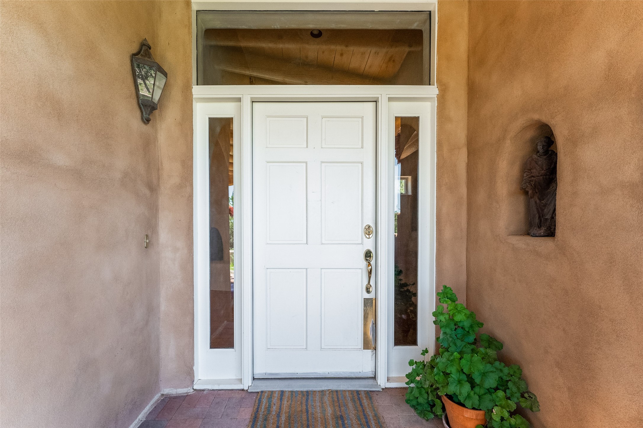 Santa Fe, New Mexico 87507, United States, 3 Bedrooms Bedrooms, ,2 BathroomsBathrooms,Residential,Pending,50588