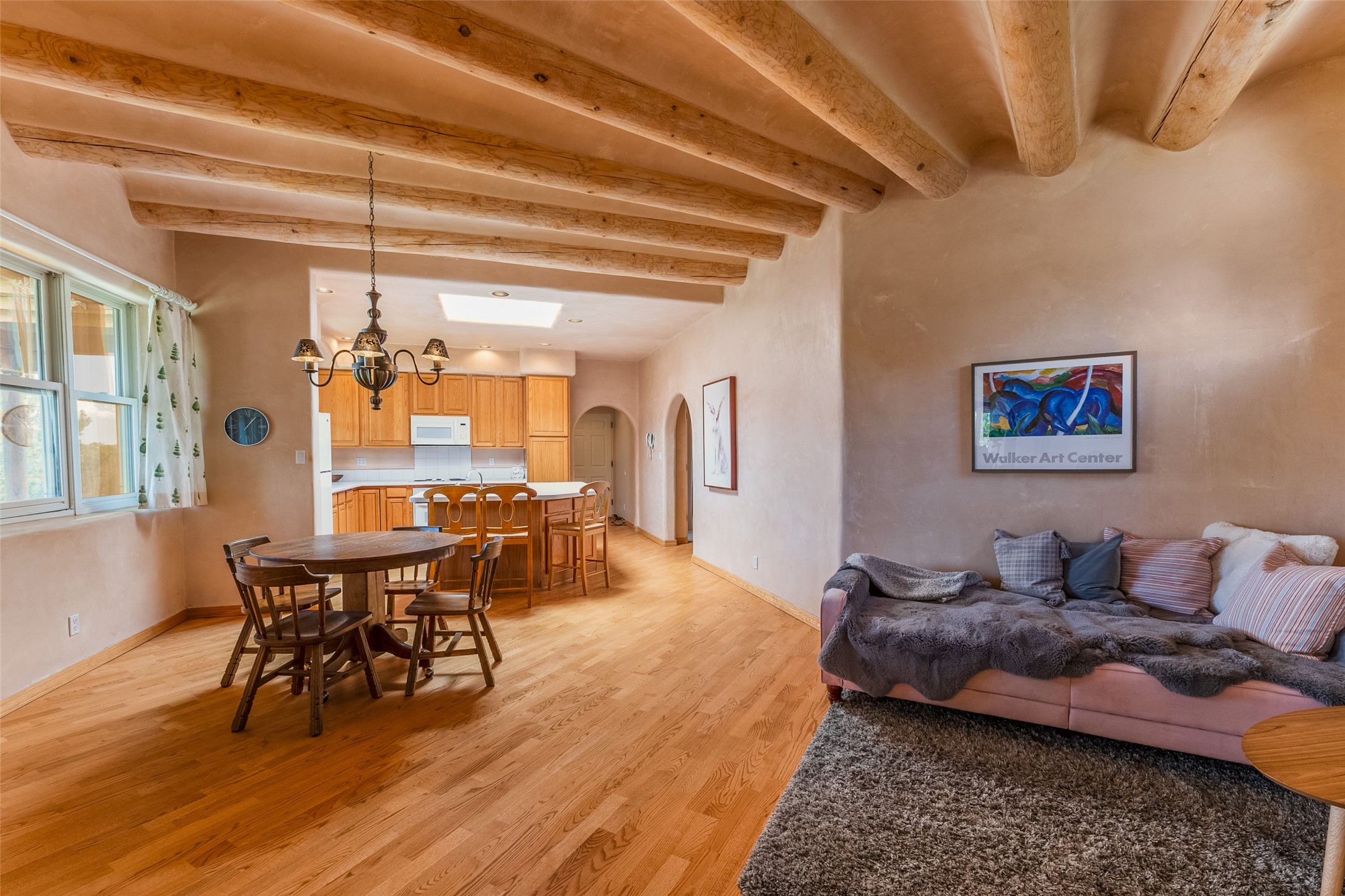 Santa Fe, New Mexico 87507, United States, 3 Bedrooms Bedrooms, ,2 BathroomsBathrooms,Residential,Pending,50588