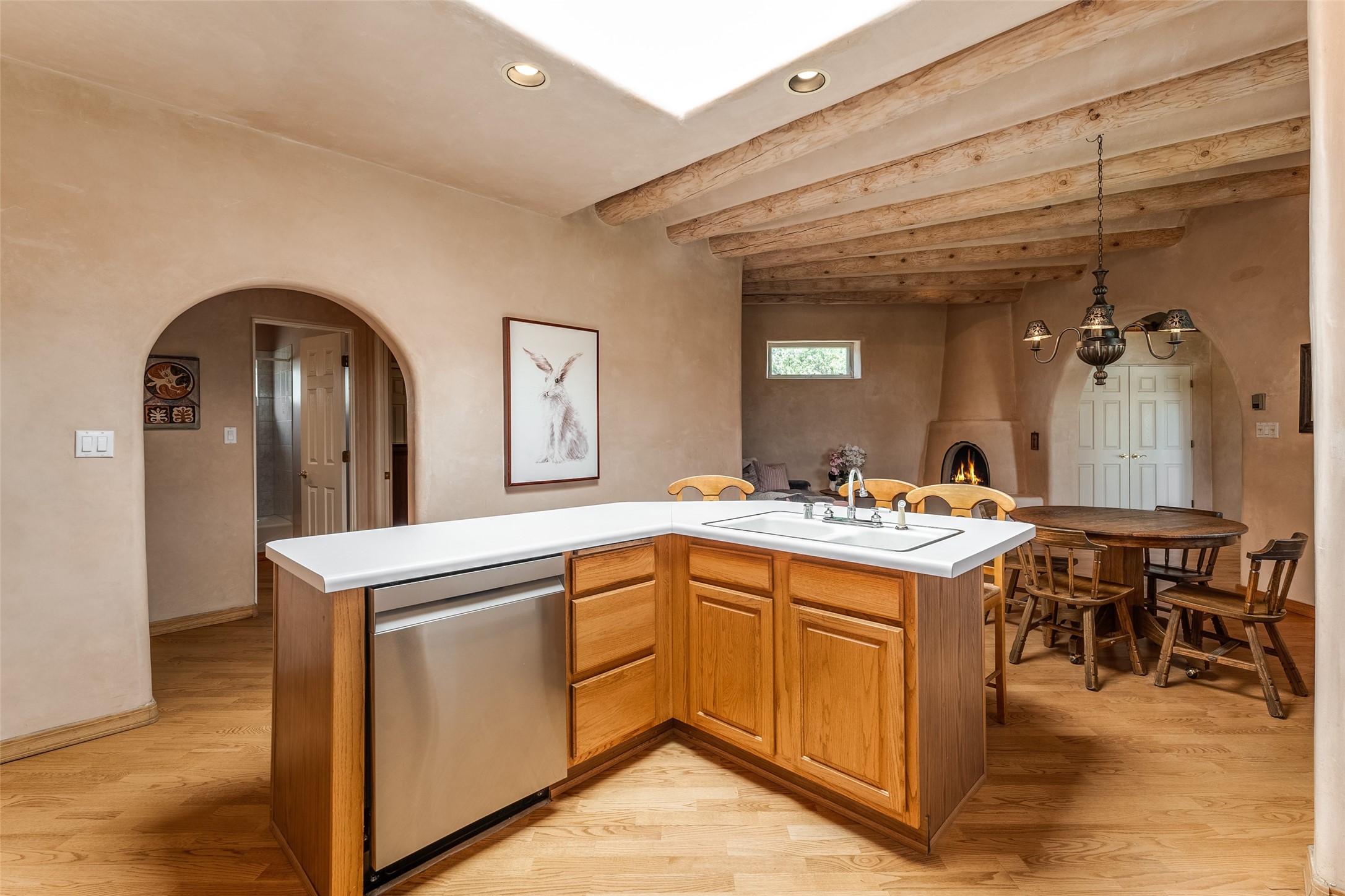 Santa Fe, New Mexico 87507, United States, 3 Bedrooms Bedrooms, ,2 BathroomsBathrooms,Residential,Pending,50588