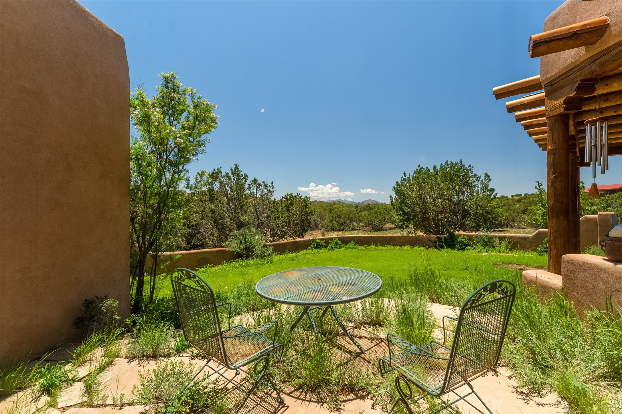 Santa Fe, New Mexico 87507, United States, 3 Bedrooms Bedrooms, ,2 BathroomsBathrooms,Residential,Pending,50588