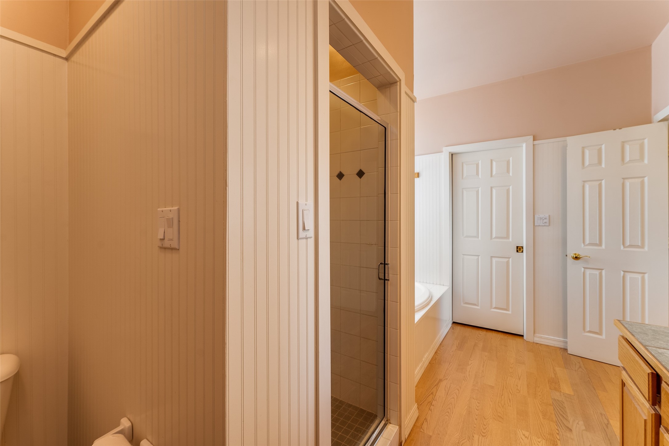 Santa Fe, New Mexico 87507, United States, 3 Bedrooms Bedrooms, ,2 BathroomsBathrooms,Residential,Pending,50588