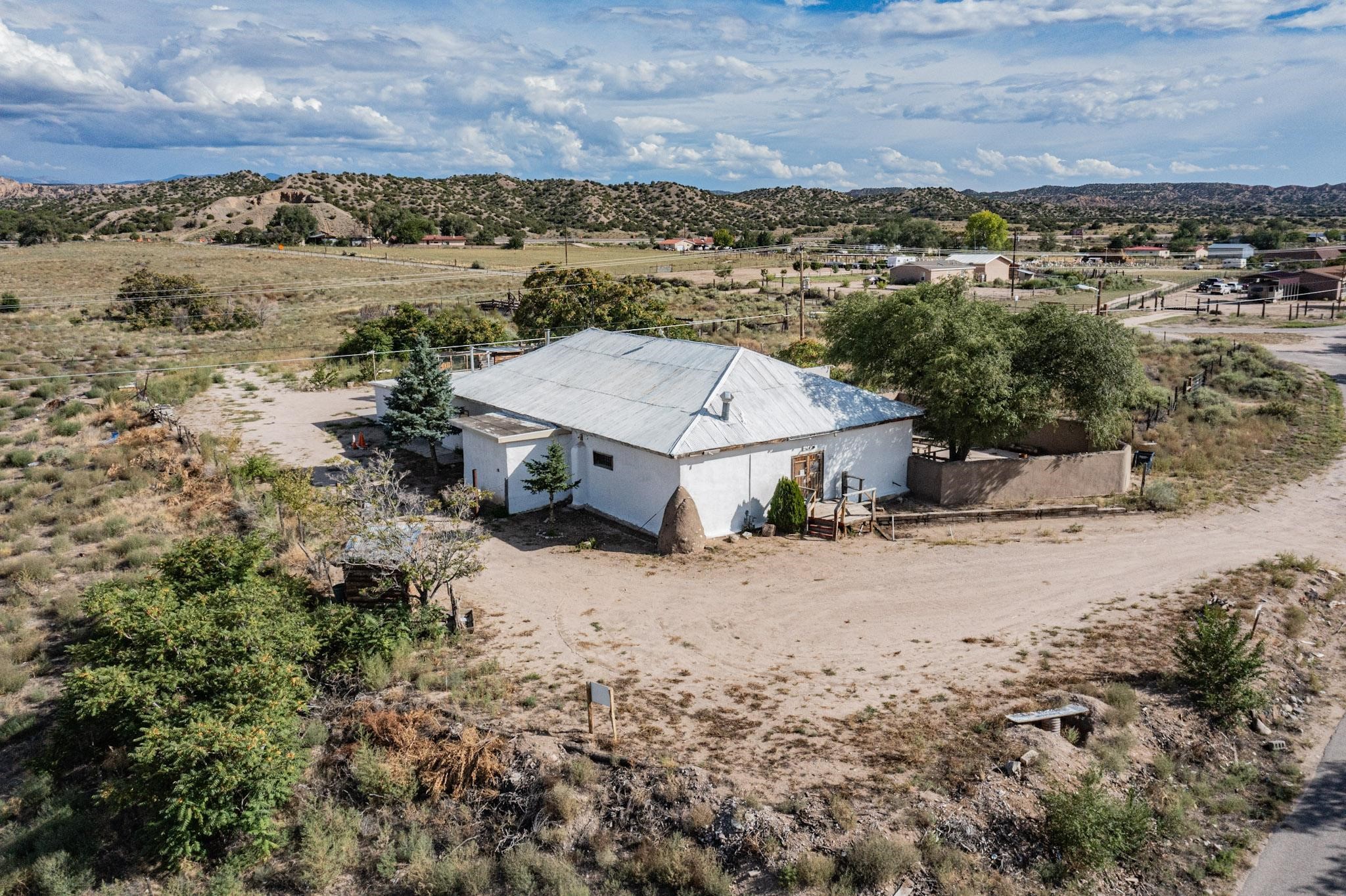 1042 County Rd 41, Velarde, New Mexico image 1