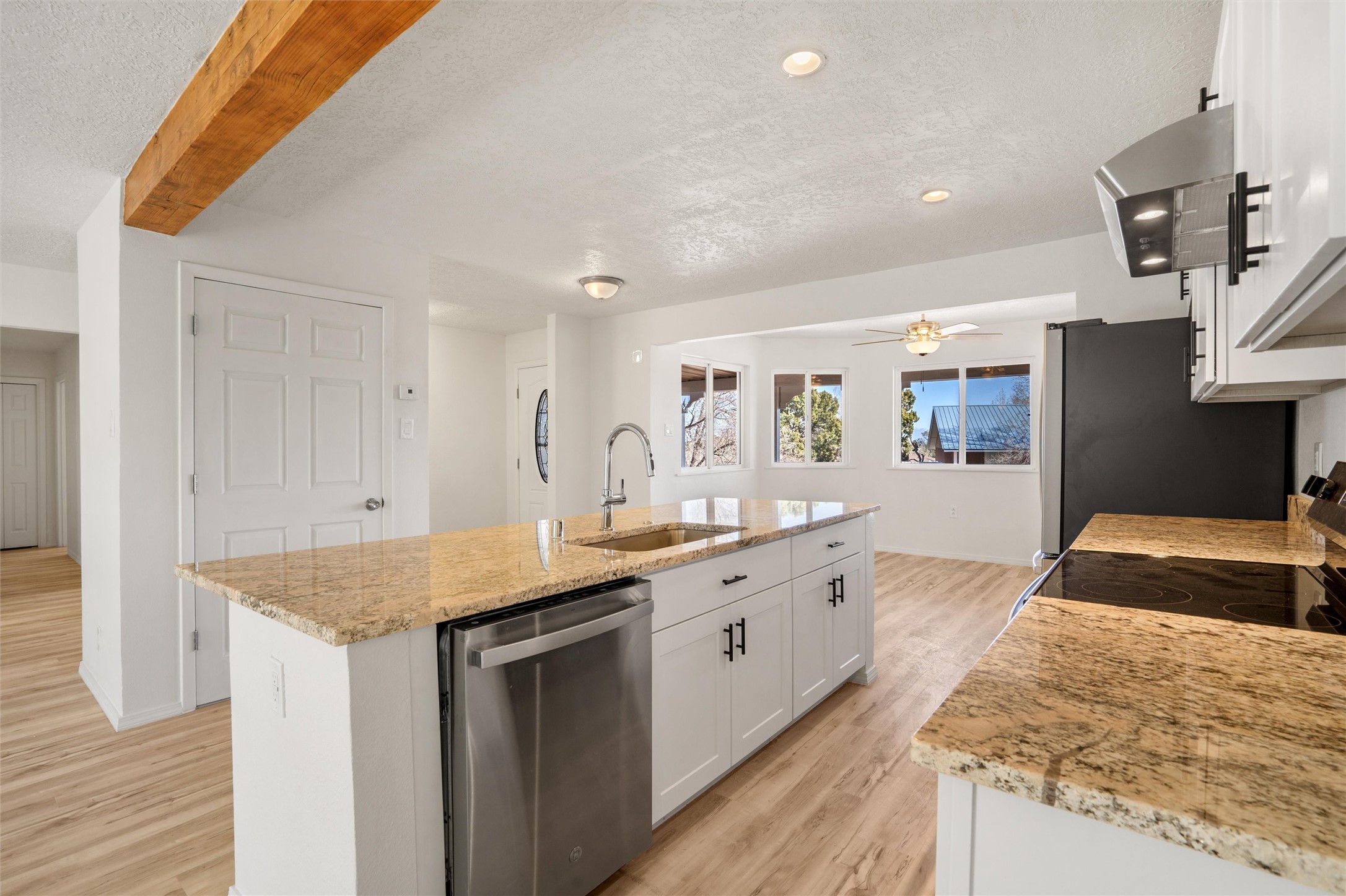 954 Capulin Rd, Los Alamos, New Mexico image 14