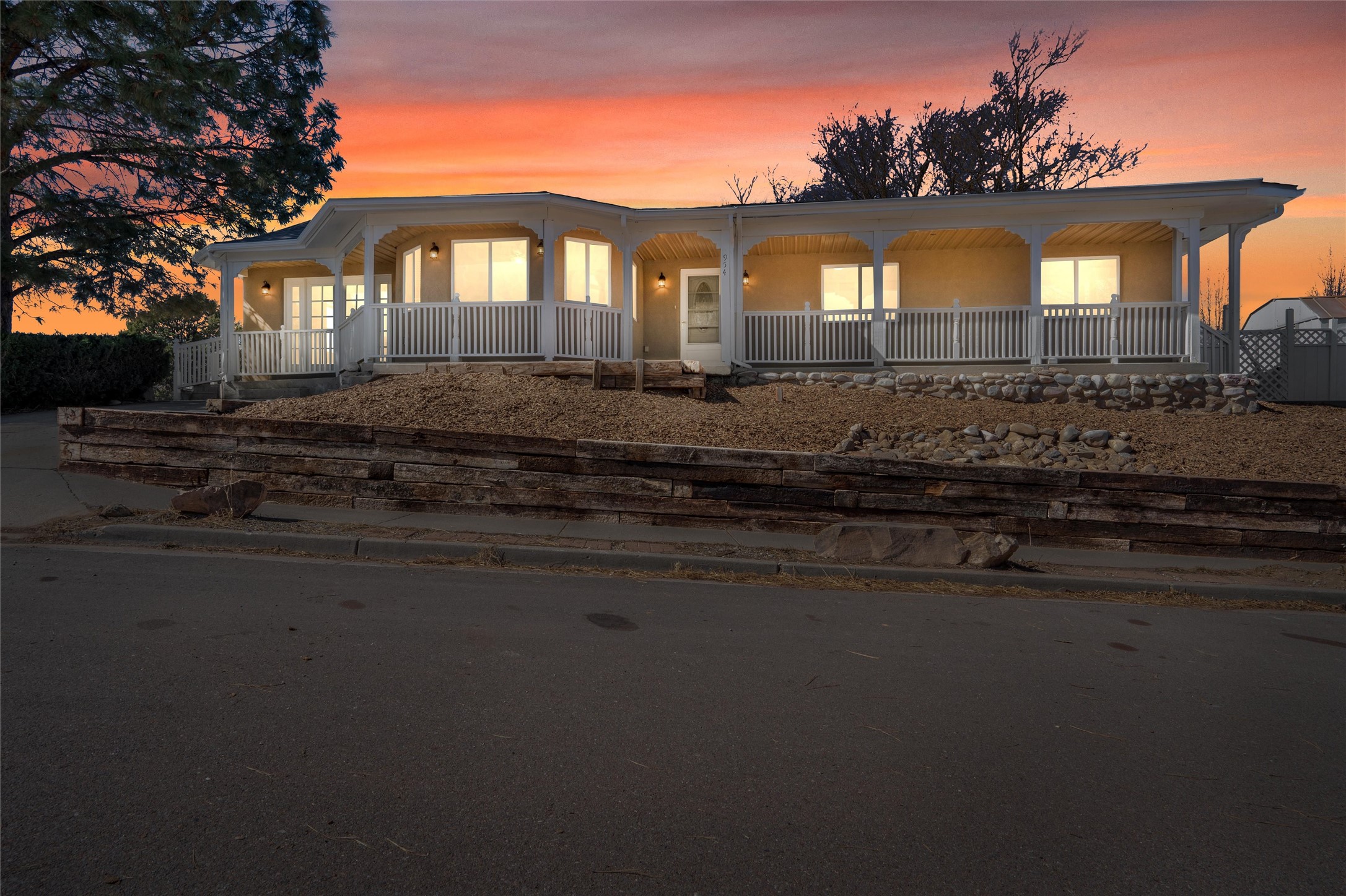954 Capulin Rd, Los Alamos, New Mexico image 3