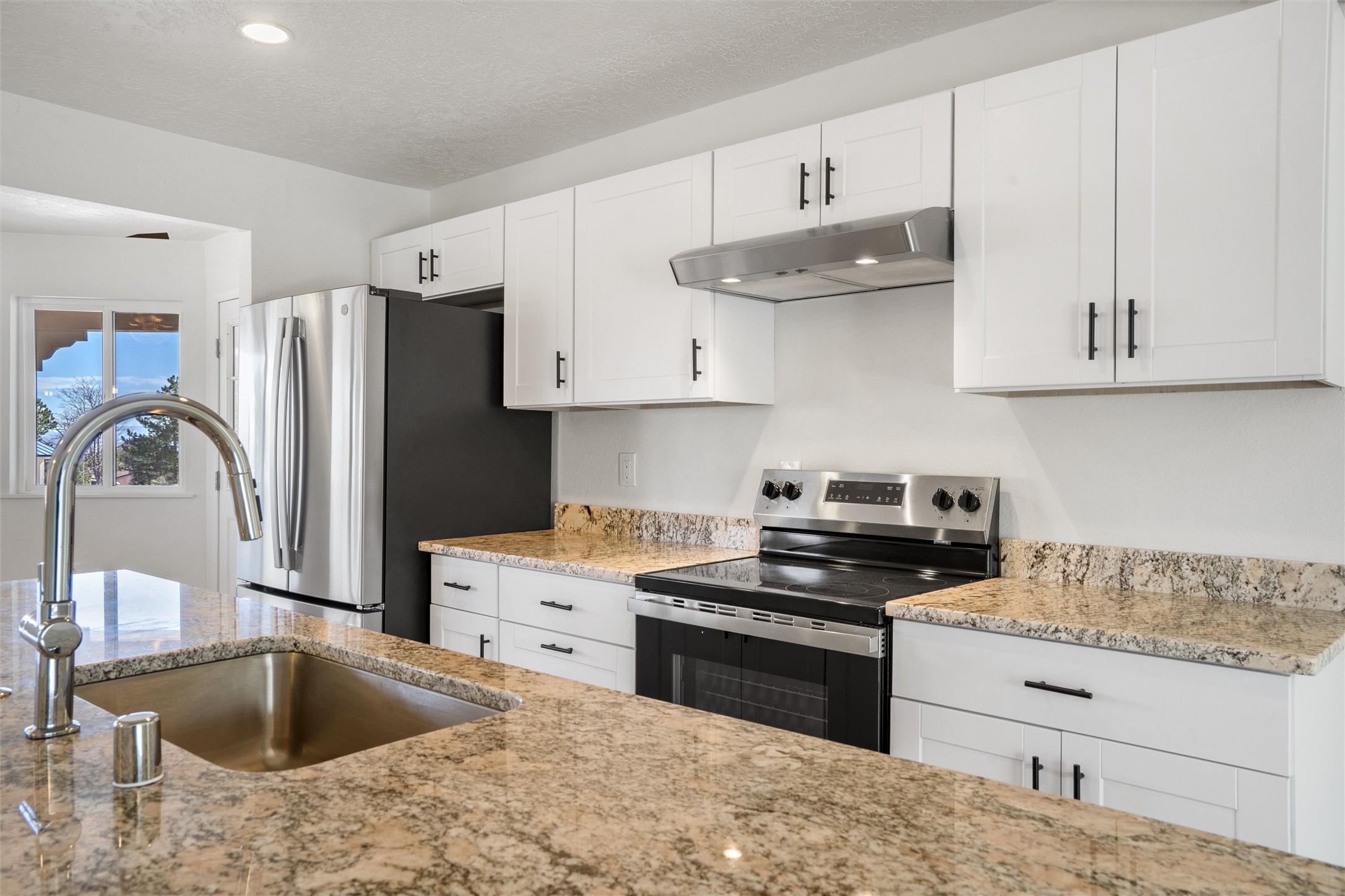 954 Capulin Rd, Los Alamos, New Mexico image 11