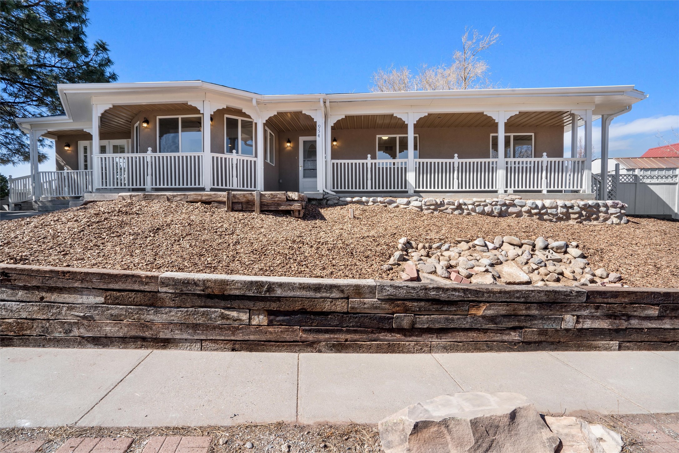 954 Capulin Rd, Los Alamos, New Mexico image 2