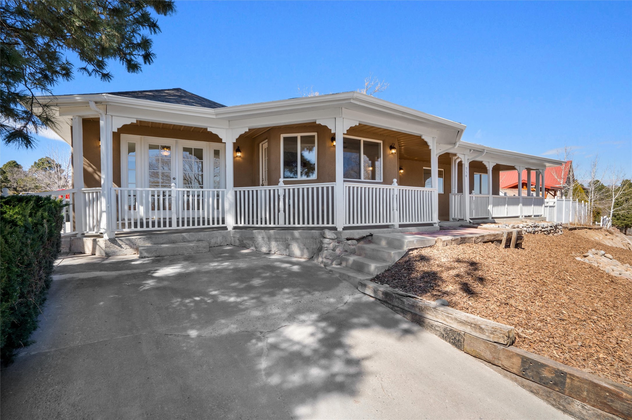 954 Capulin Rd, Los Alamos, New Mexico image 1