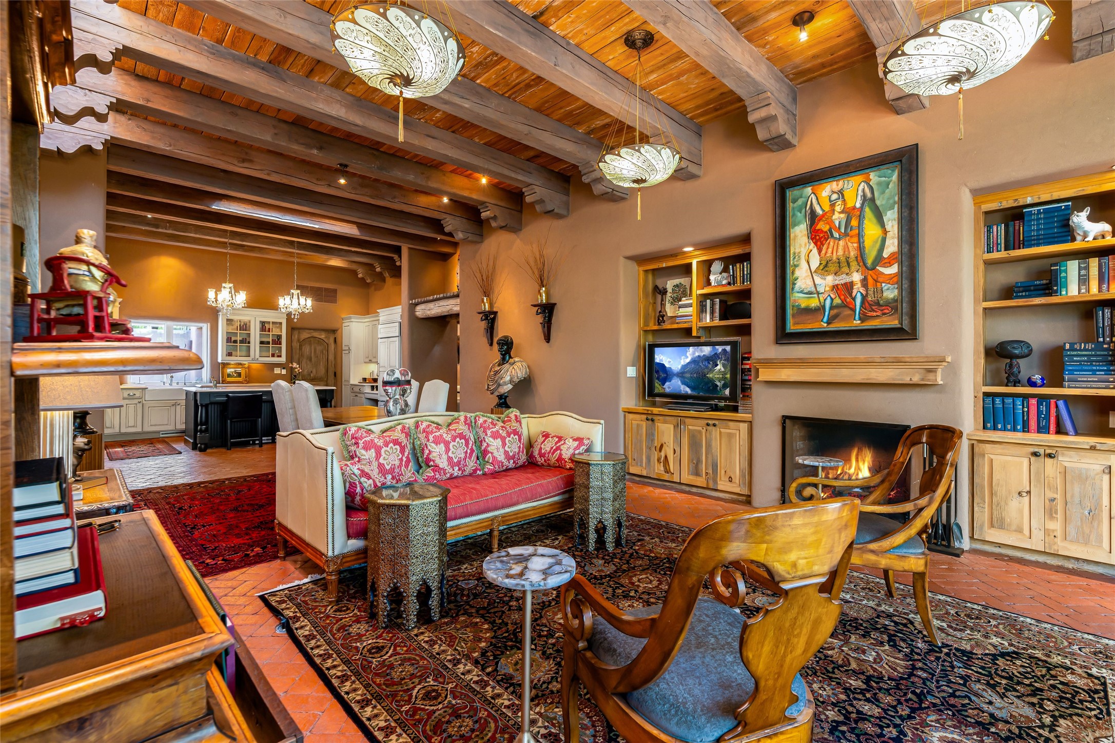 1121 E Alameda Street