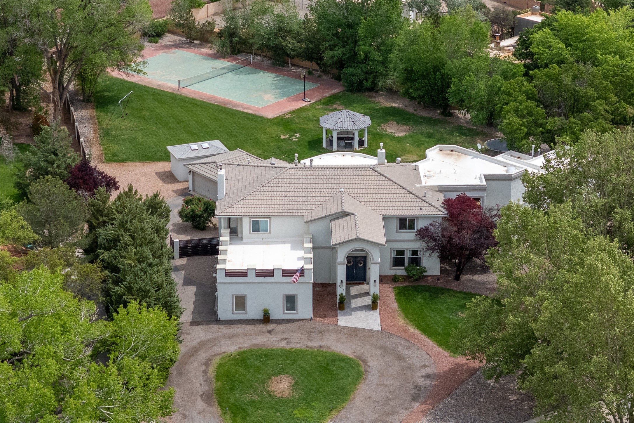 1418 Bonito Suenos Court, Los Ranchos, New Mexico image 2