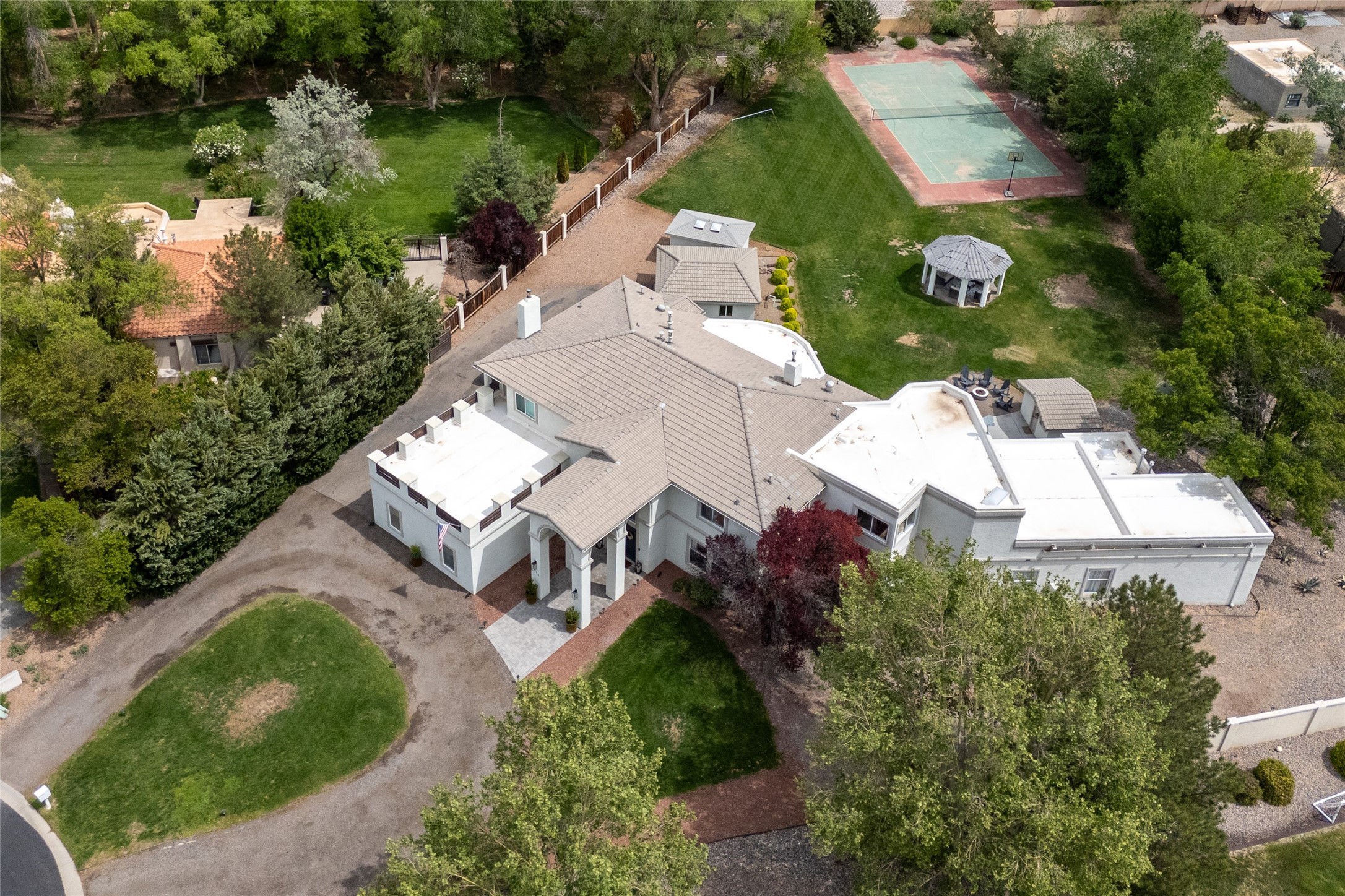 1418 Bonito Suenos Court, Los Ranchos, New Mexico image 46