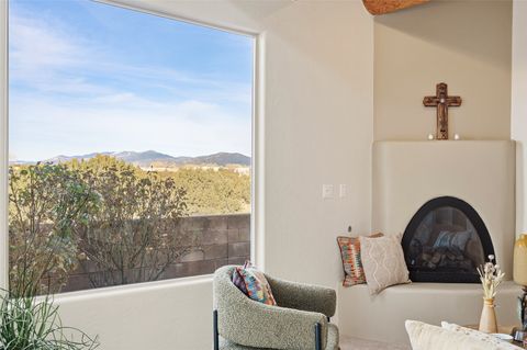 Photo of 10 Blue Hill Hl, Santa Fe, NM 87508 (MLS # 202600242)