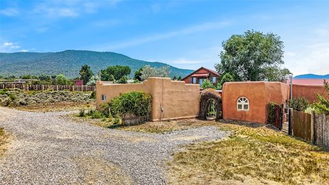 Tiny photo for 176 Maestas Road, Ranchos de Taos, NM 87557 (MLS # 202503289)