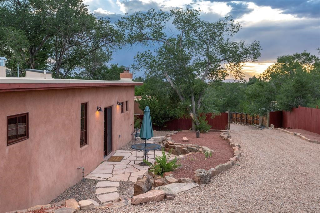 1193 Cerro Gordo, Santa Fe, New Mexico image 16