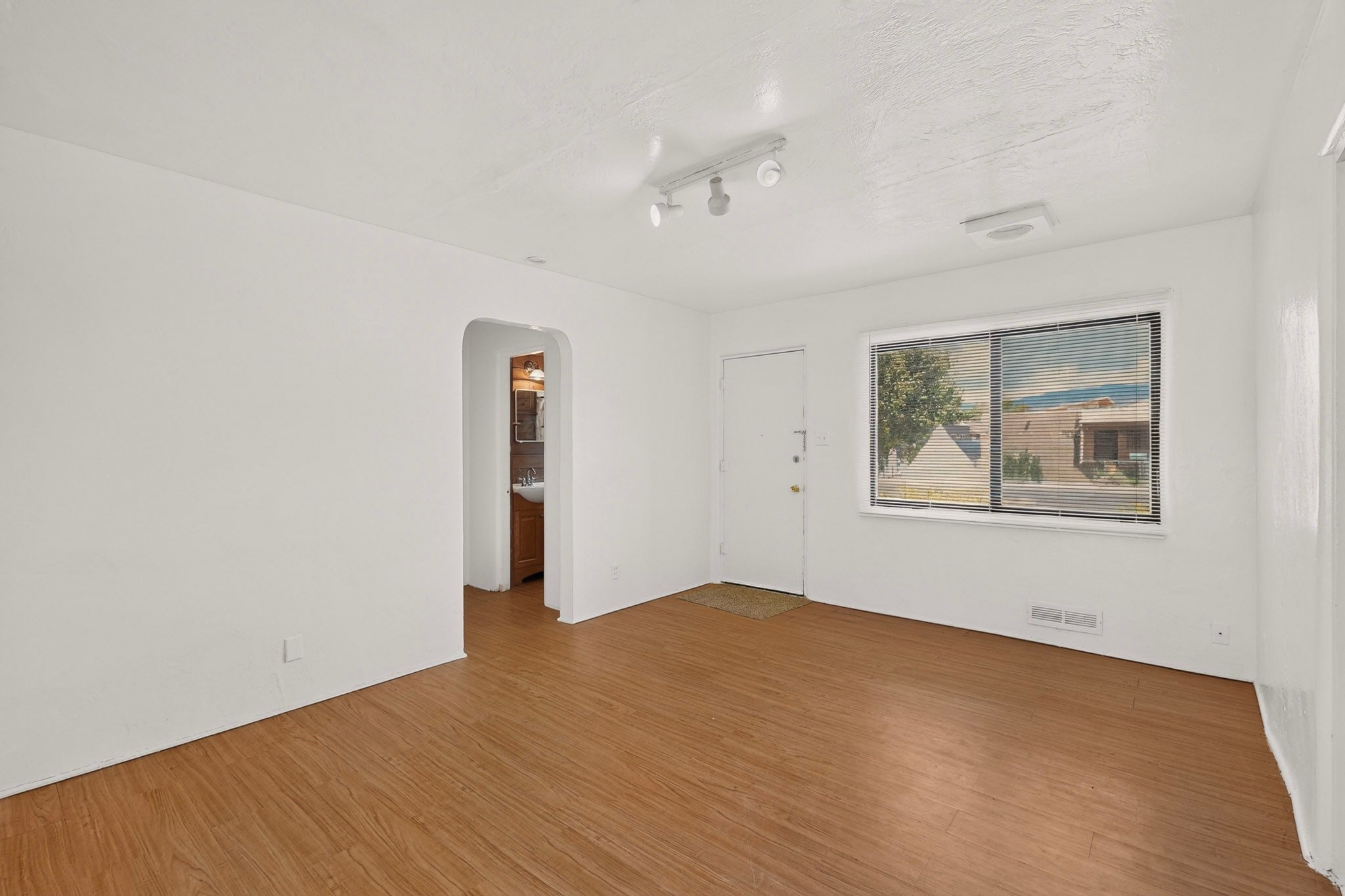 2723 Sierra Drive NE - Photo 4