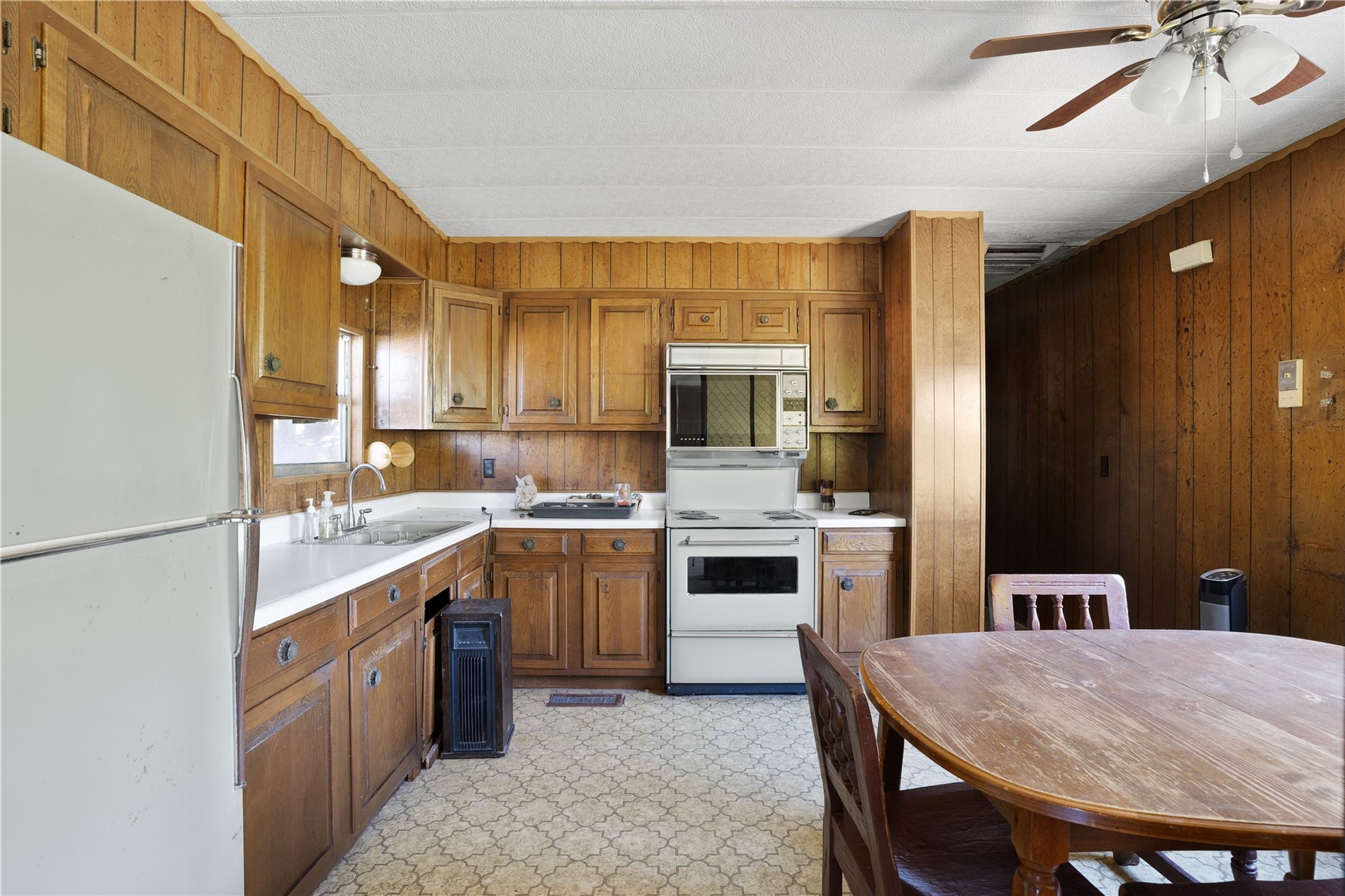851 Hwy 22, Pena Blanca, New Mexico image 48