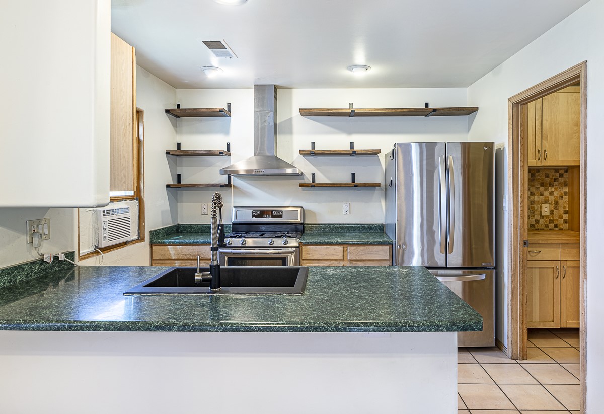 Santa Fe, New Mexico 87508, United States, 3 Bedrooms Bedrooms, ,2 BathroomsBathrooms,Residential,Active,165261