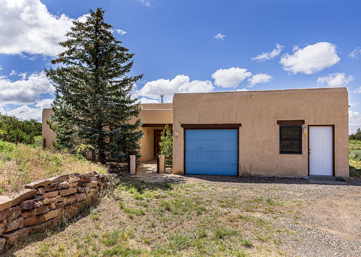 Santa Fe, New Mexico 87508, United States, 3 Bedrooms Bedrooms, ,2 BathroomsBathrooms,Residential,Active,165261