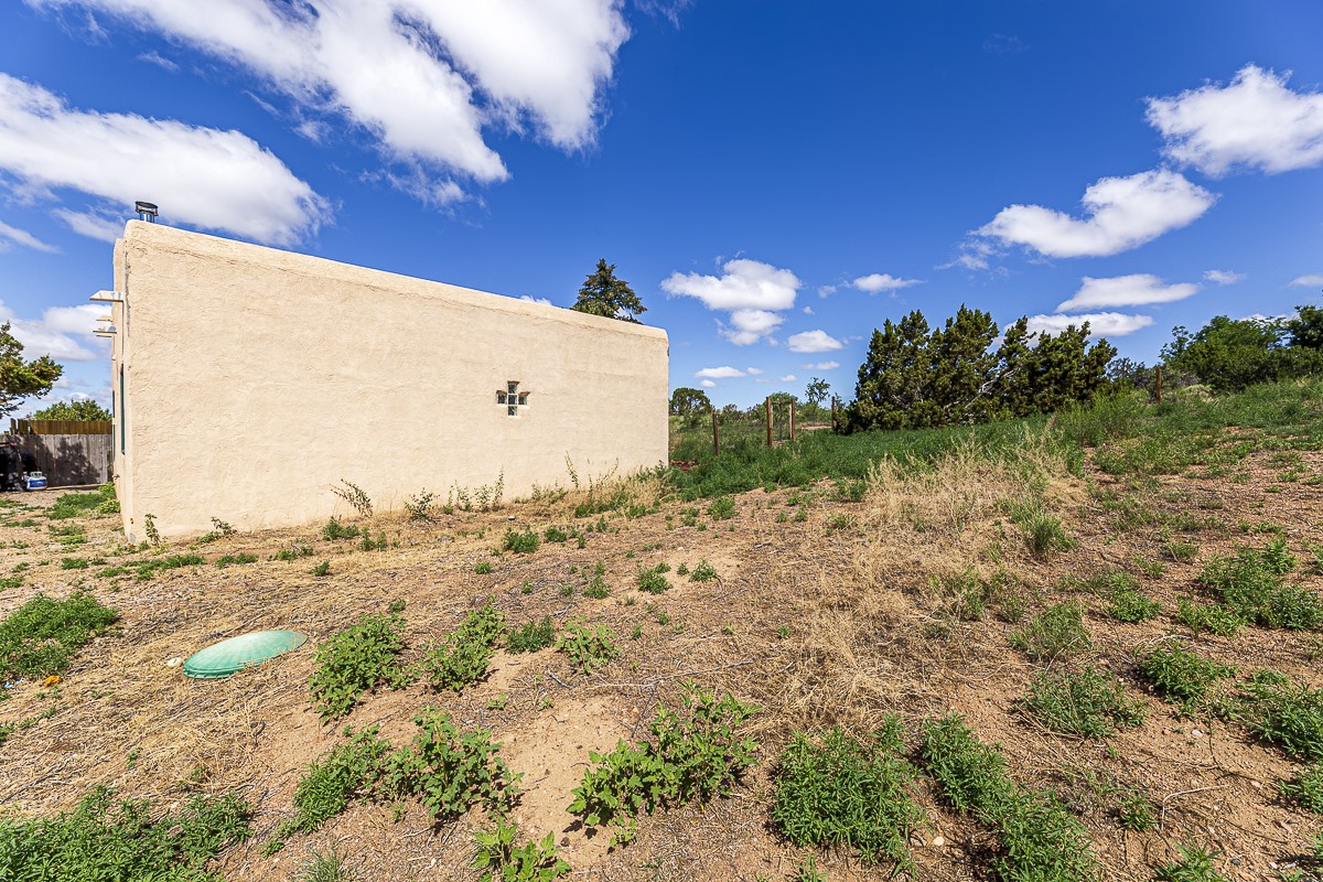 Santa Fe, New Mexico 87508, United States, 3 Bedrooms Bedrooms, ,2 BathroomsBathrooms,Residential,Active,165261