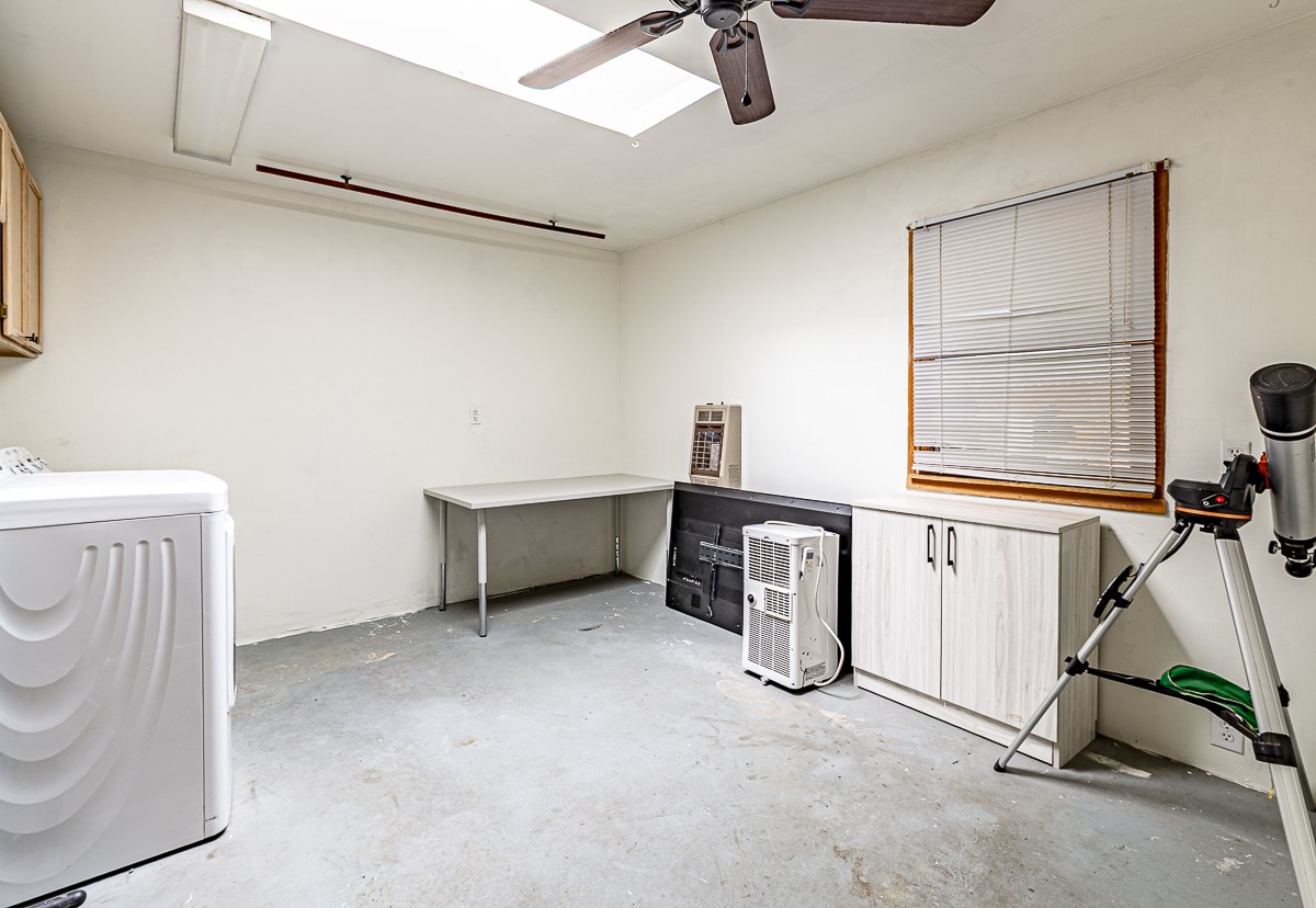 Santa Fe, New Mexico 87508, United States, 3 Bedrooms Bedrooms, ,2 BathroomsBathrooms,Residential,Active,165261