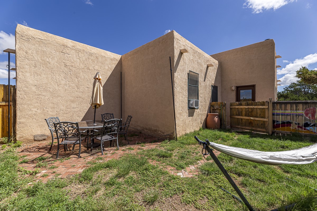 Santa Fe, New Mexico 87508, United States, 3 Bedrooms Bedrooms, ,2 BathroomsBathrooms,Residential,Active,165261