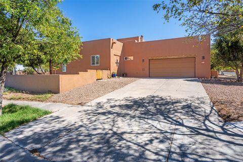 Tiny photo for 7 Westwind Rd, Santa Fe, NM 87508 (MLS # 202505157)