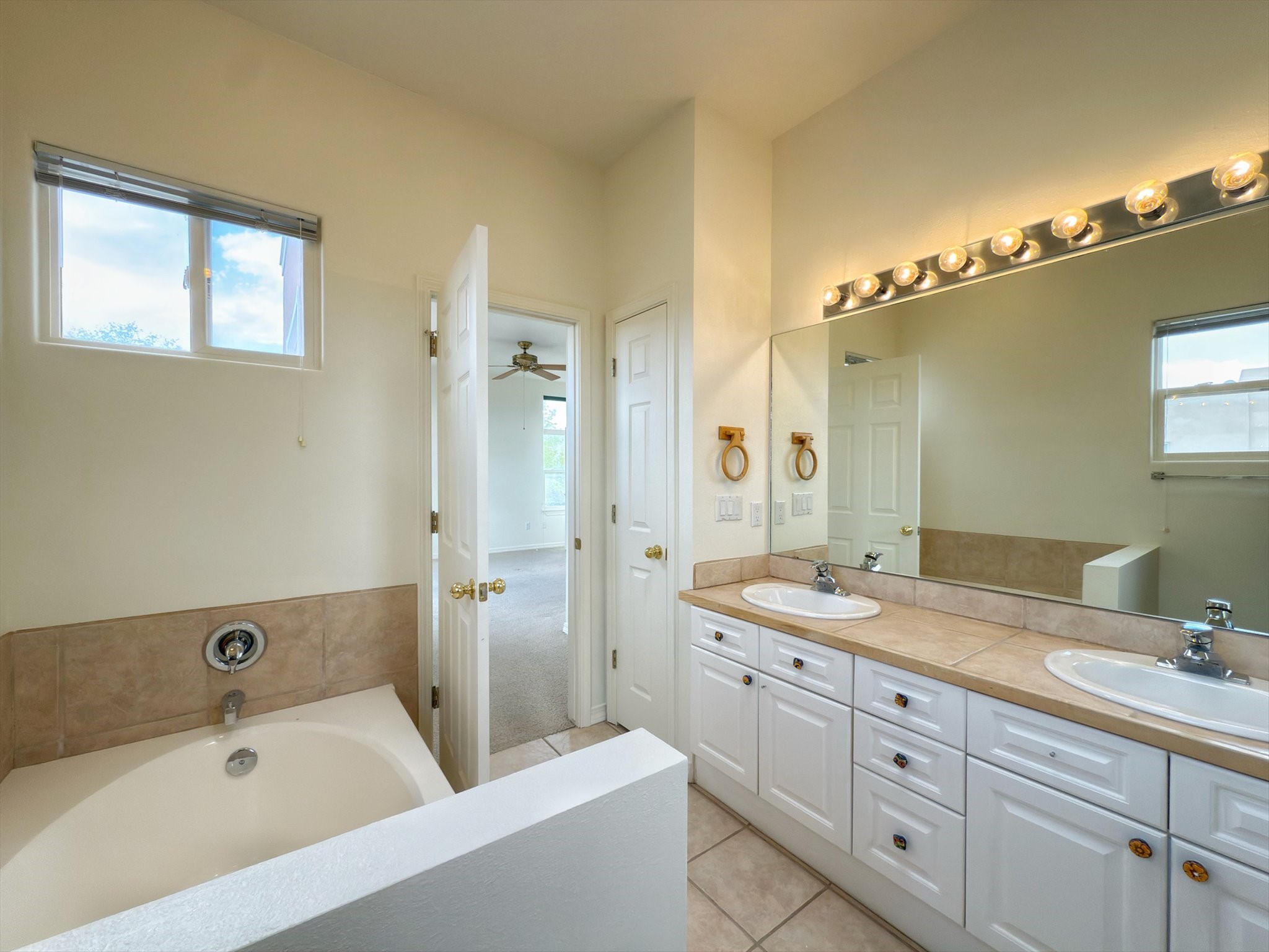 4402 Long Shadow Ln, Santa Fe, New Mexico image 18