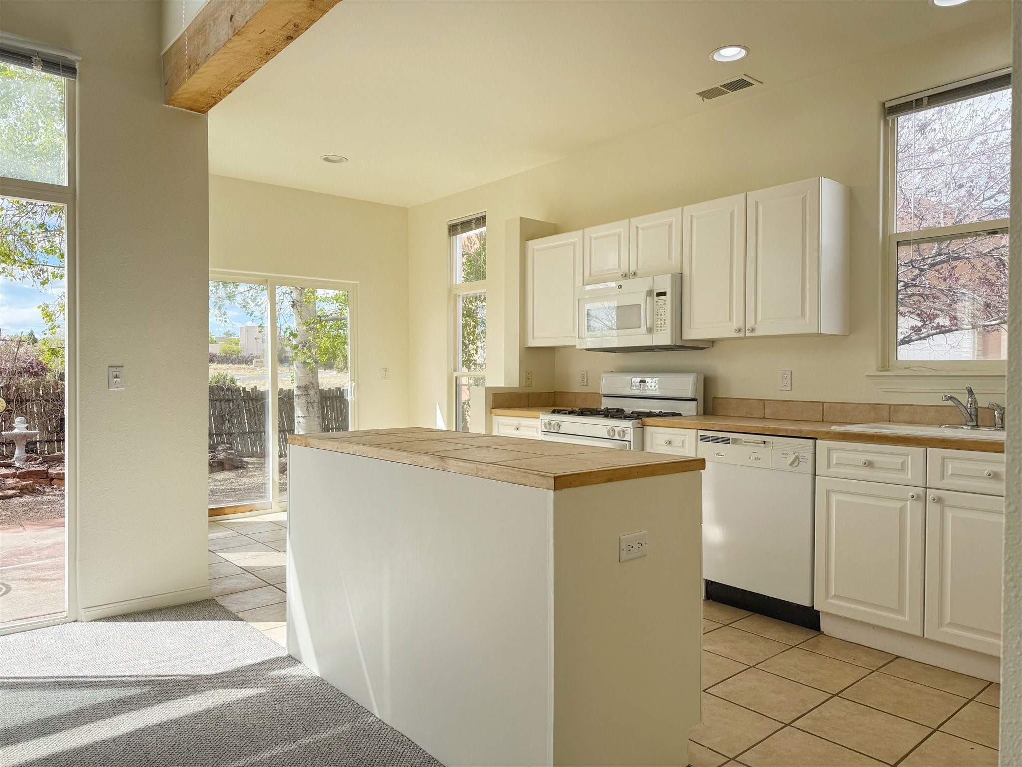 4402 Long Shadow Ln, Santa Fe, New Mexico image 3
