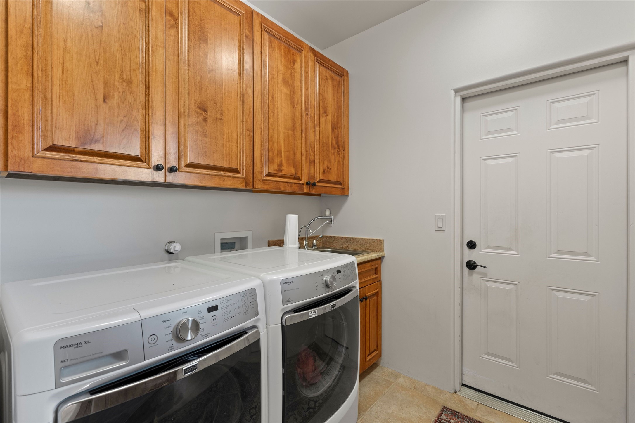 557 Valle Chamiso Lane, Santa Fe, New Mexico image 9
