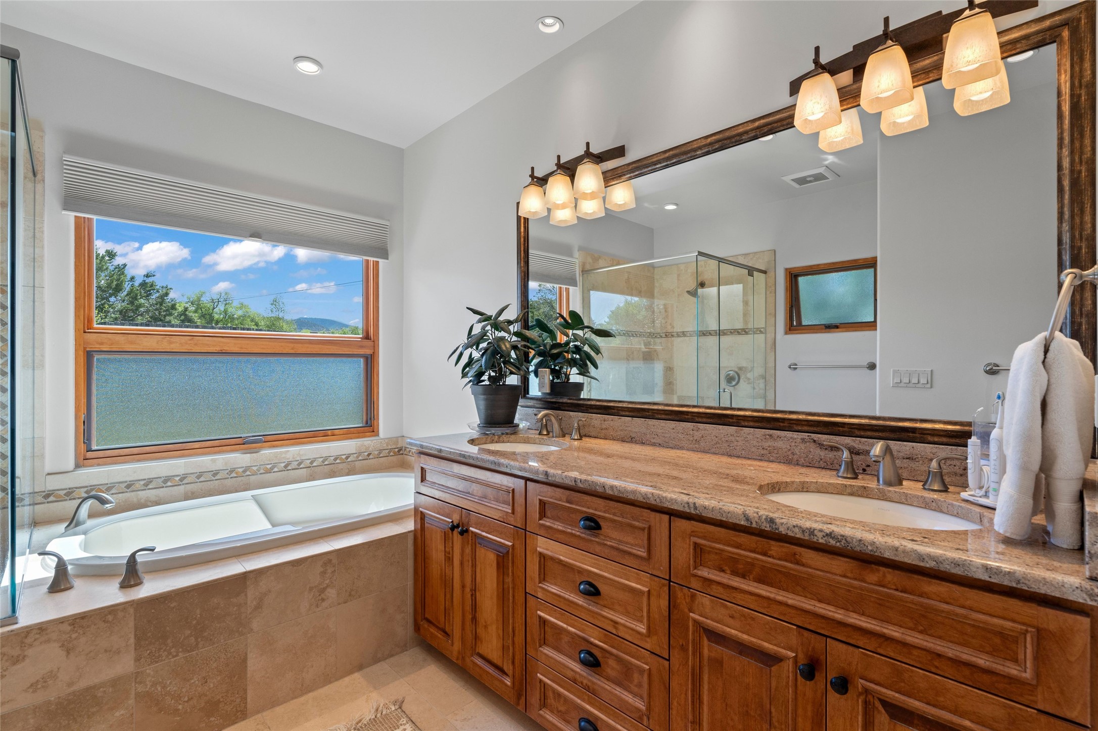 557 Valle Chamiso Lane, Santa Fe, New Mexico image 12