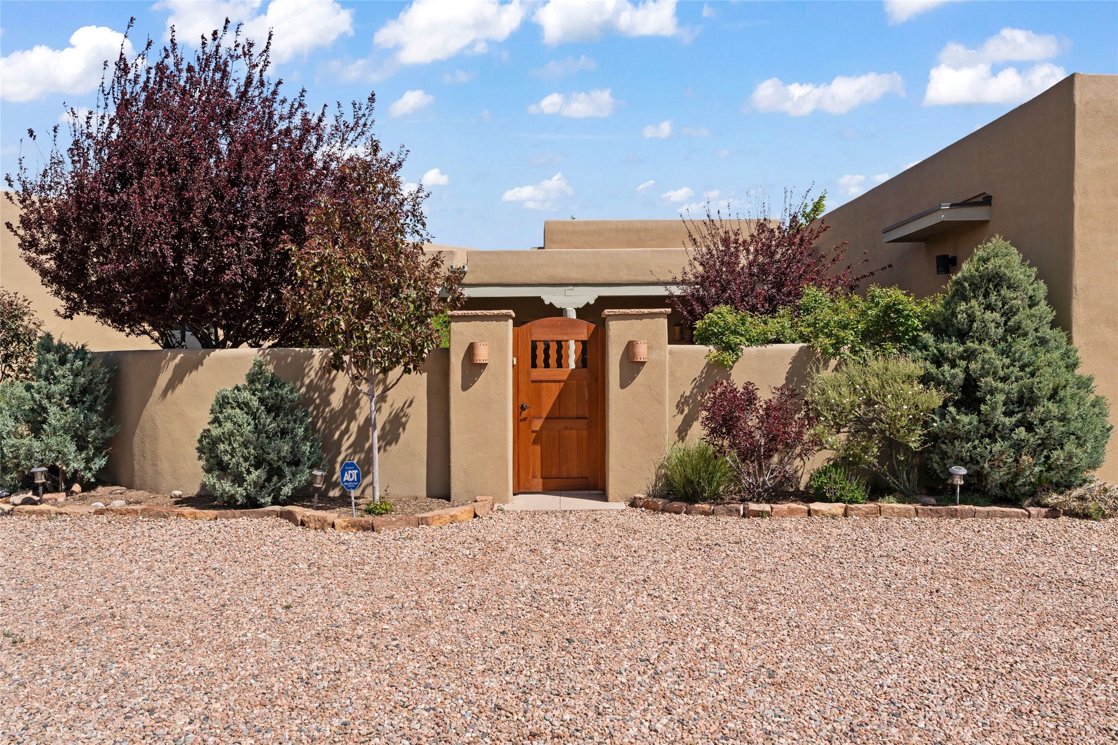 557 Valle Chamiso Lane, Santa Fe, New Mexico image 23